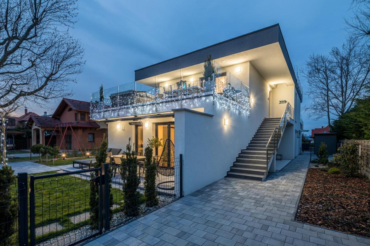 Balatonic Sky Apartment Zamárdi Exterior photo
